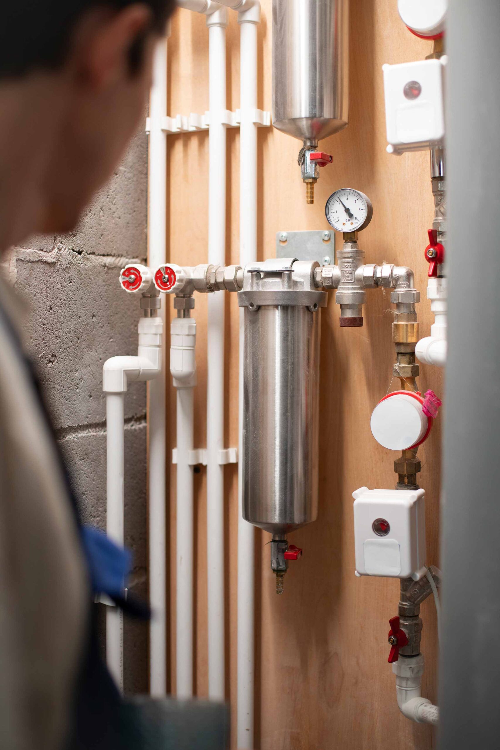 view-plumber-working-fix-problems